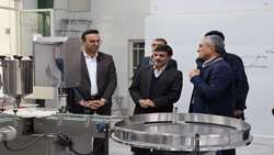 بازدید بازرس کل استان خراسان شمالی از واحد تولیدی مواد آرایشی بهداشتی ناحیه صنعتی امیرآبادشیروان