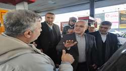 بازدید معاون اقتصادی سازمان بازرسی و 26 هیأت بازرسی از جایگاه‌های عرضه سوخت تهران/ 120 بازرس مشکلات و تخلفات جایگاه های سوخت را بررسی کردند/ بررسی وضعیت خدمت‌رسانی و ارزیابی میدانی کیفیت فرآورده، سلامت تجهیزات، رعایت نرخ‌های مصوب و اجرای طرح کهاب 