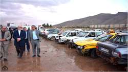 بازدید رئیس سازمان بازرسی کل کشور از پارکینگ خودروهای حادثه دیده در شیراز